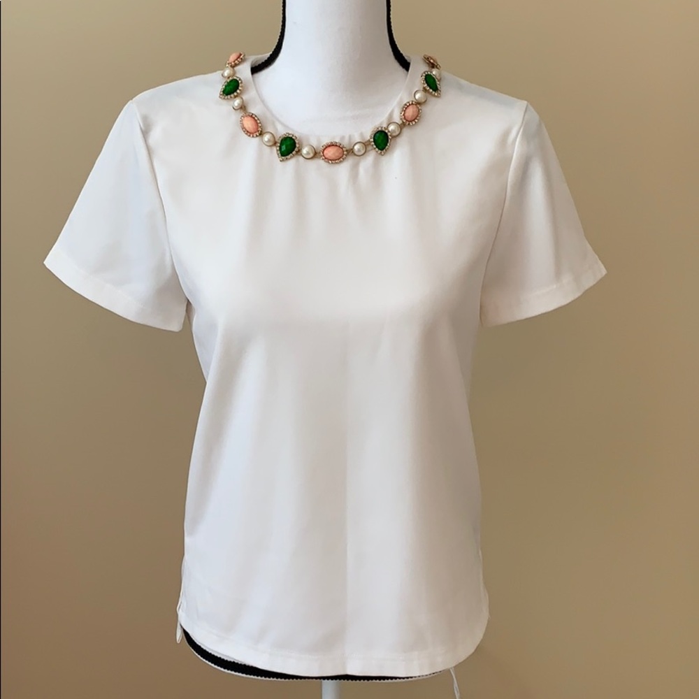 Wiki Baby White Top with Jeweled Collar Size Small